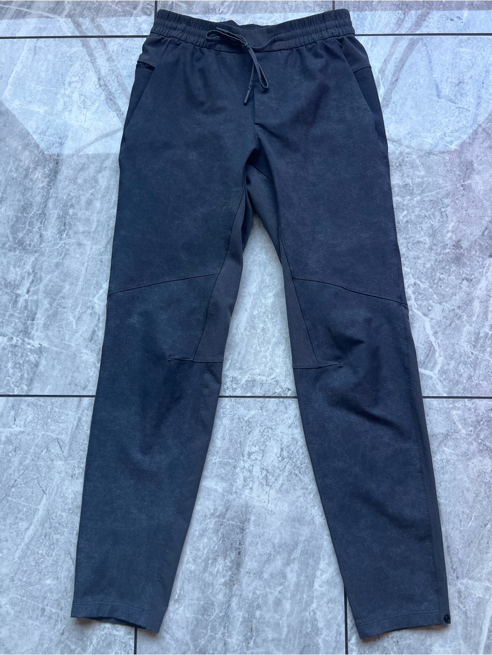 Lululemon Men's Dark Heather Gray Cross Challenger Joggers Performance Wear XS - Picture 1 of 16